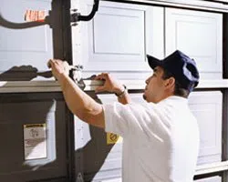 Garage Door Solution Service Niles, IL 847-783-7218 - rep-gdr-16m